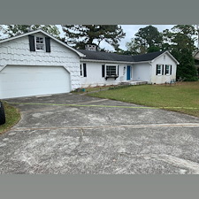 House-Washing-Driveway-Cleaning-in-the-Beautiful-Neighborhood-of-Lansdowne 1